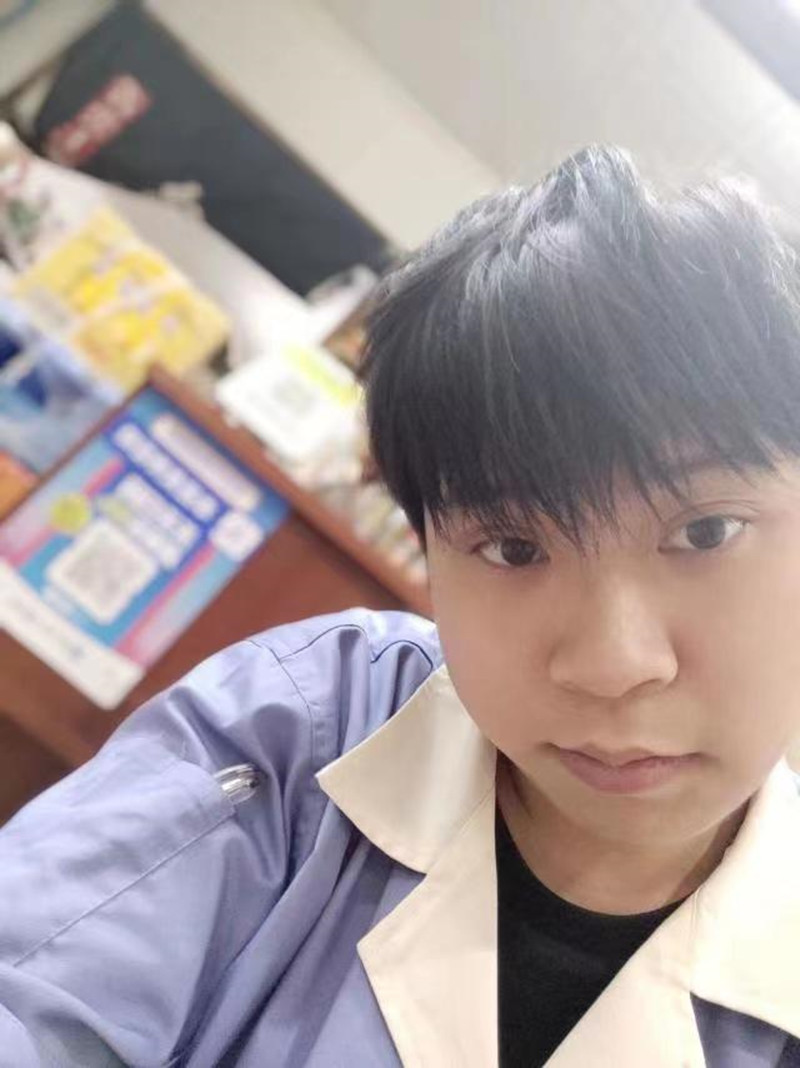 伍绍彬.jpg